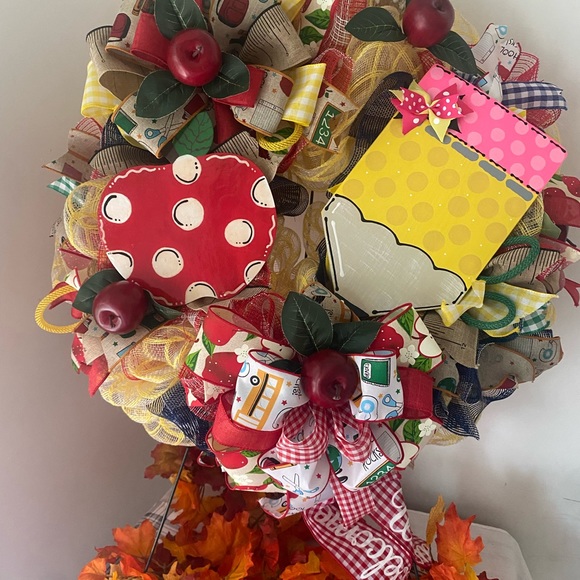 School Wreath,Fall Wreath,Fall Decor,Personalizable Wreath,Back to school, - Picture 6 of 6